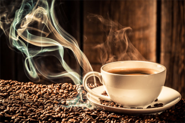 Jakie jest pochodzenie kawy? Właściwości i rodzaje kawy